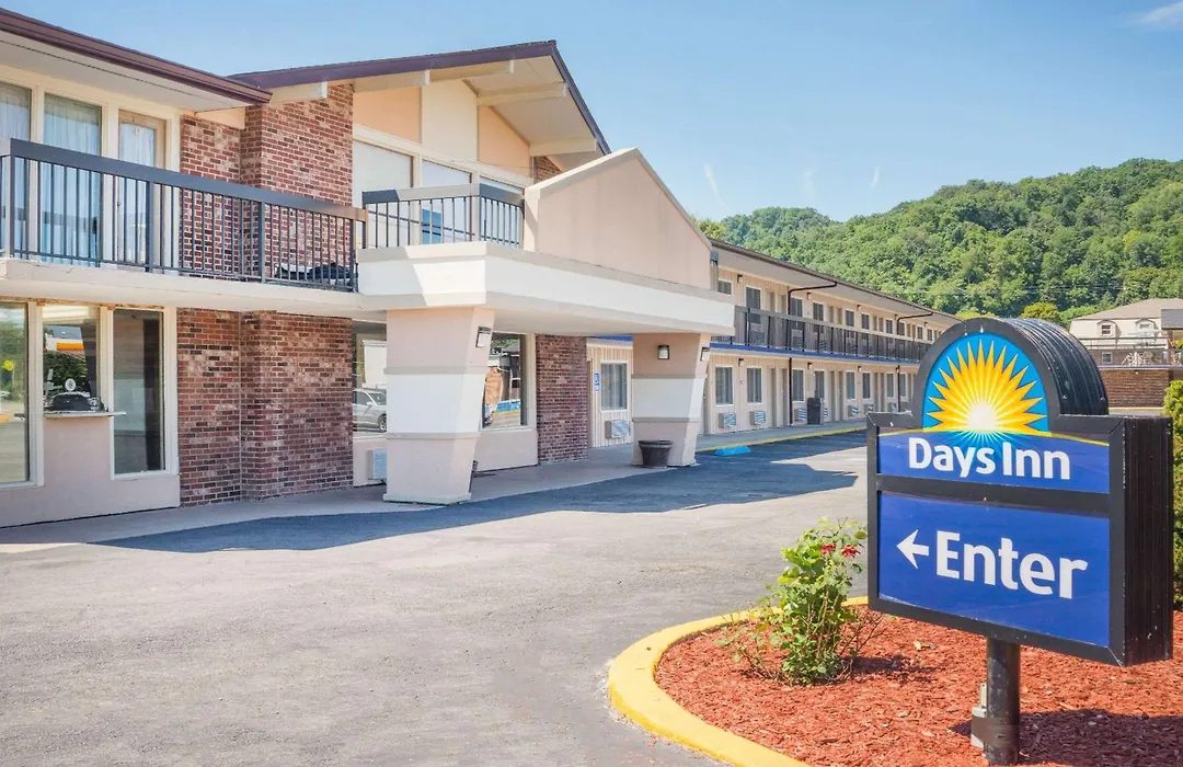 Days Inn By Wyndham Paintsville-1