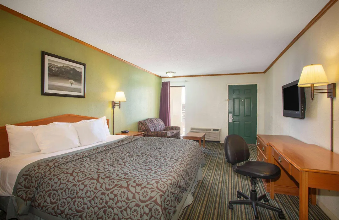 Days Inn By Wyndham Wichita West Near Airport-1