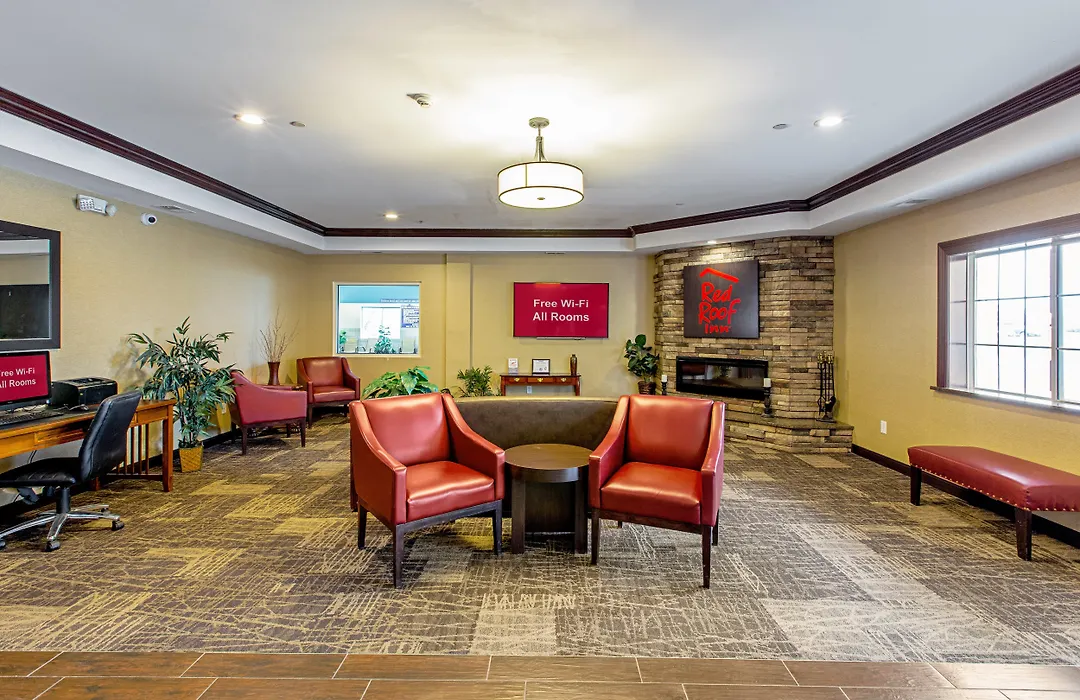 Red Roof Inn & Suites Omaha - Council Bluffs-1