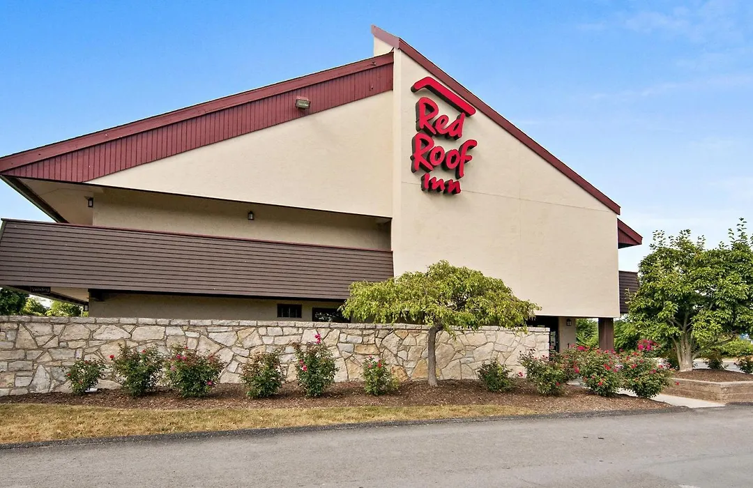 Red Roof Inn Fairmont-1