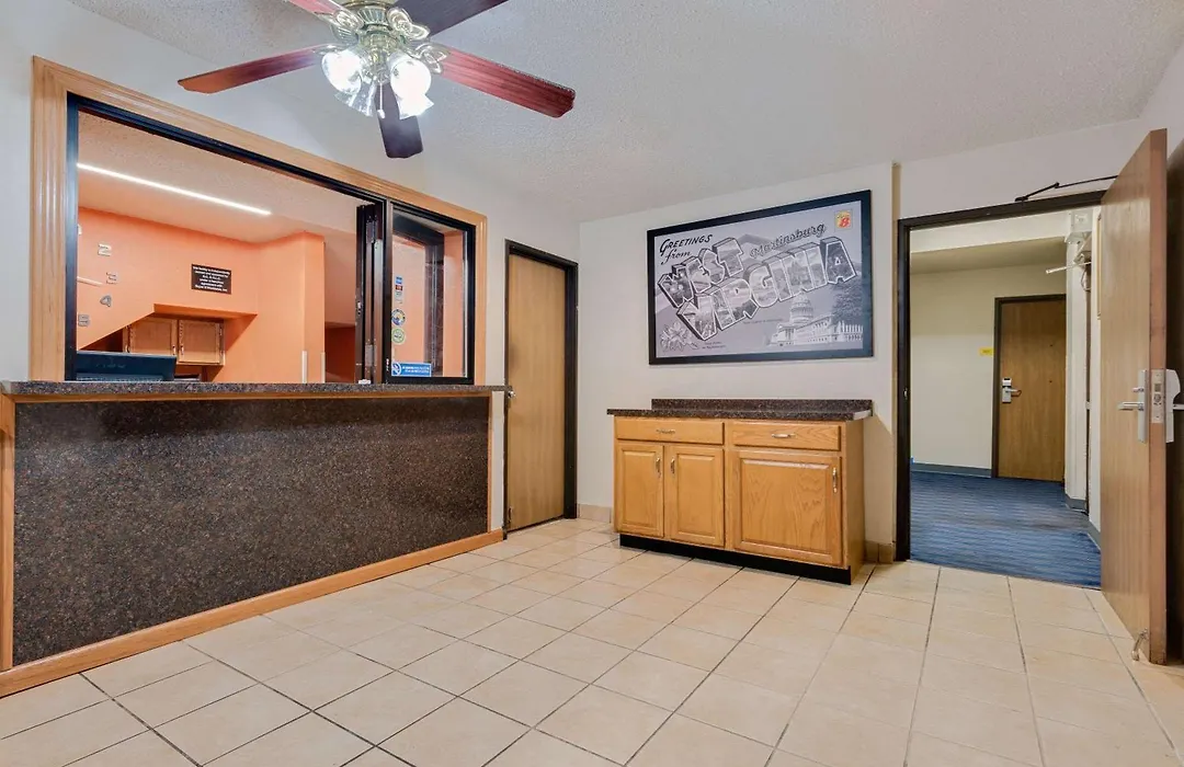 Hillside Inn & Suite-1