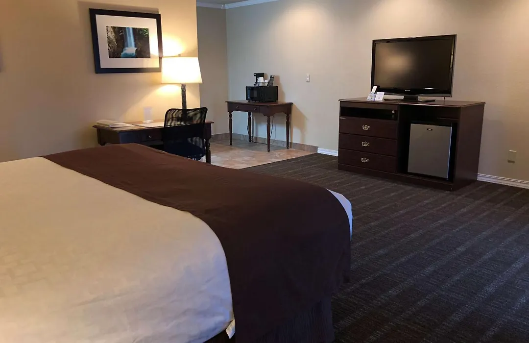 Best Western Lakewood- Historic Landmark-1