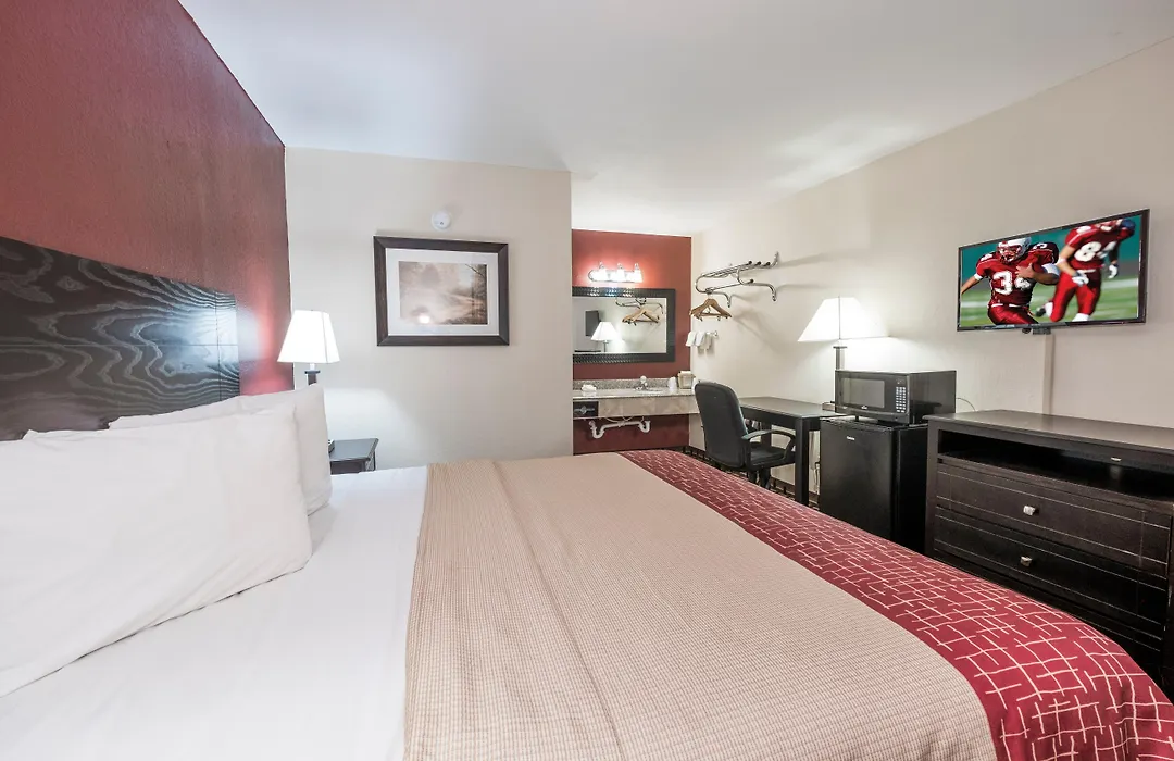 Red Roof Inn Mobile - Midtown-1