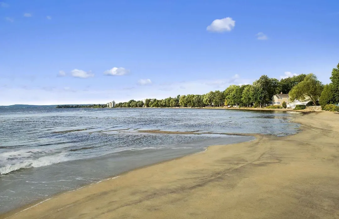 Super 8 By Wyndham North Bay-1