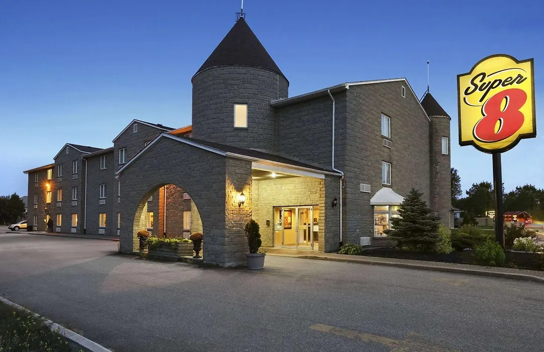 Super 8 By Wyndham North Bay-1