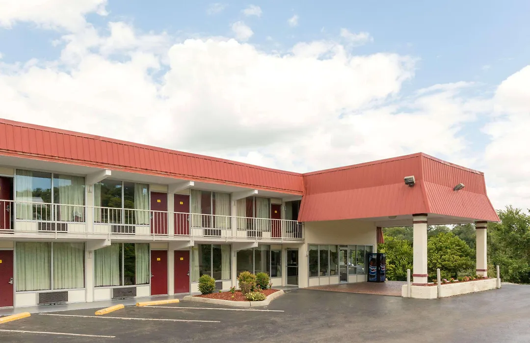Super 8 By Wyndham Kingsport /I-81-1