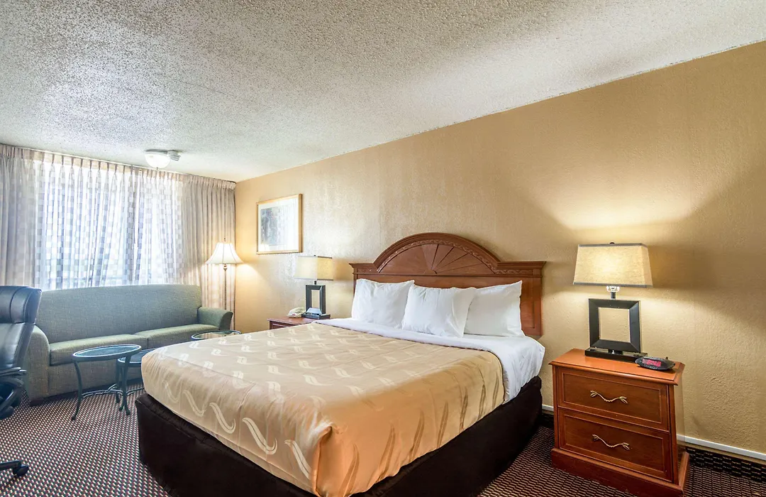 Quality Inn Shawnee I-40-1