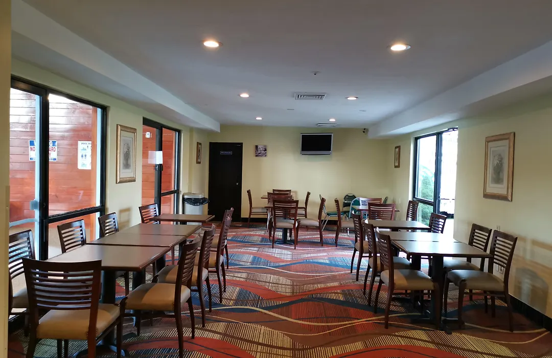 The Mariner Resort Cape Cod By The Red Collection-1