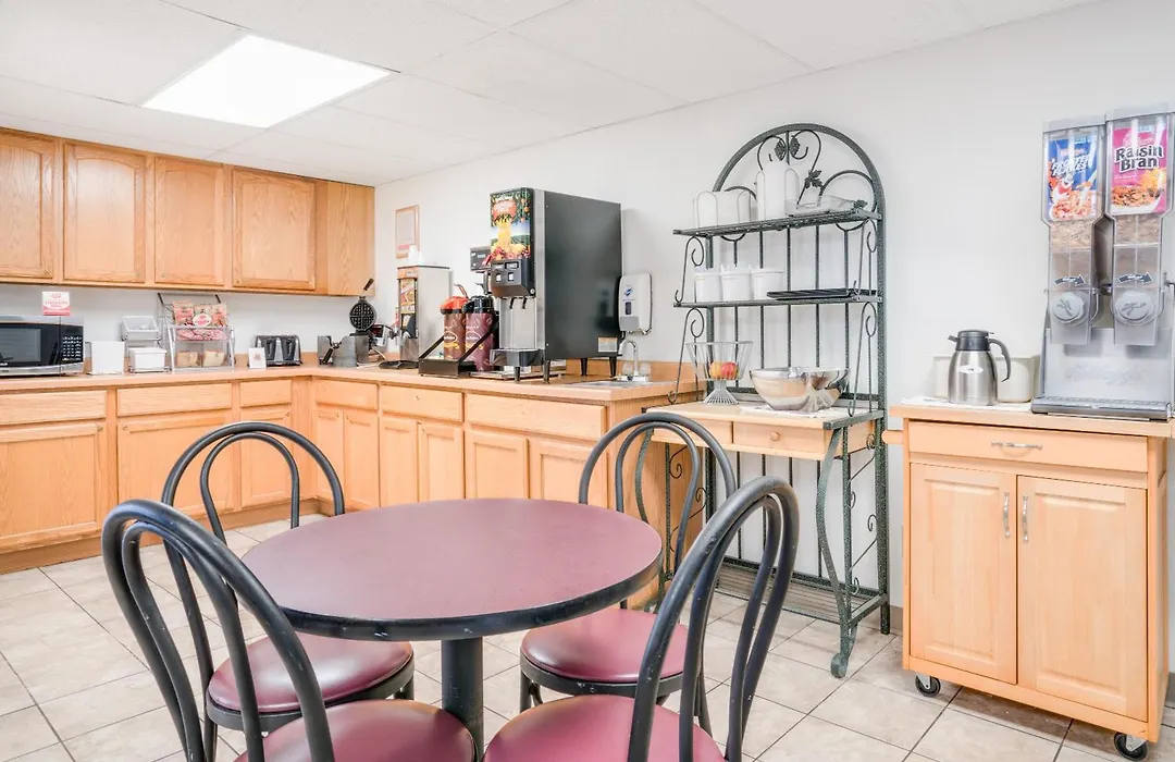 Super 8 By Wyndham Tomah Wisconsin-1