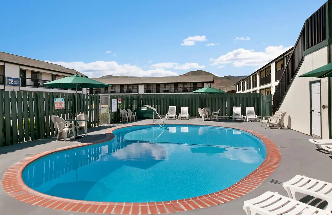 Travelodge By Wyndham Wenatchee-1