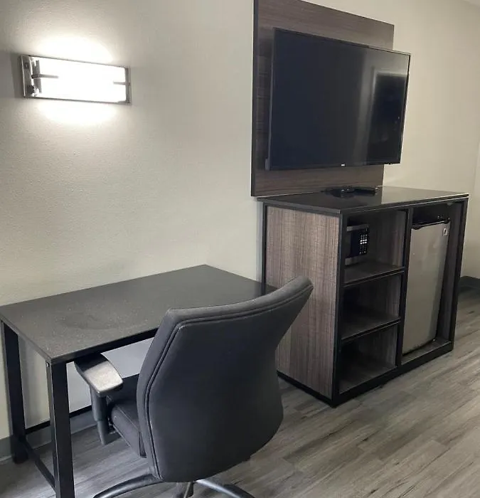 Griffin Inn & Suites-1
