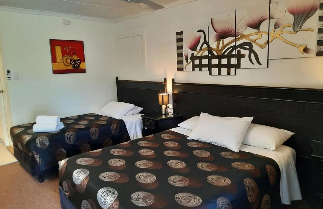 Flying Spur Motel-1