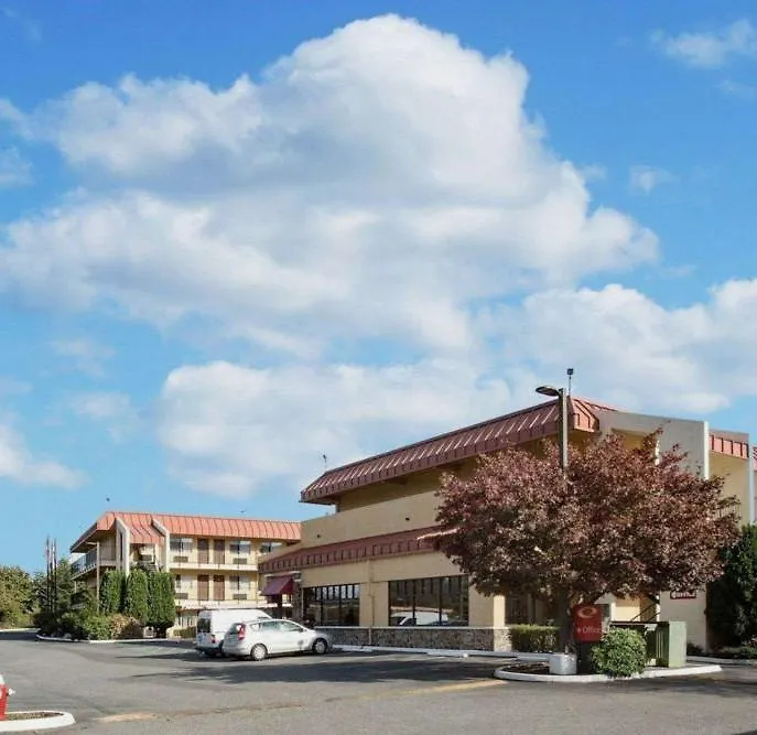 Morningglory Inn & Suites-1