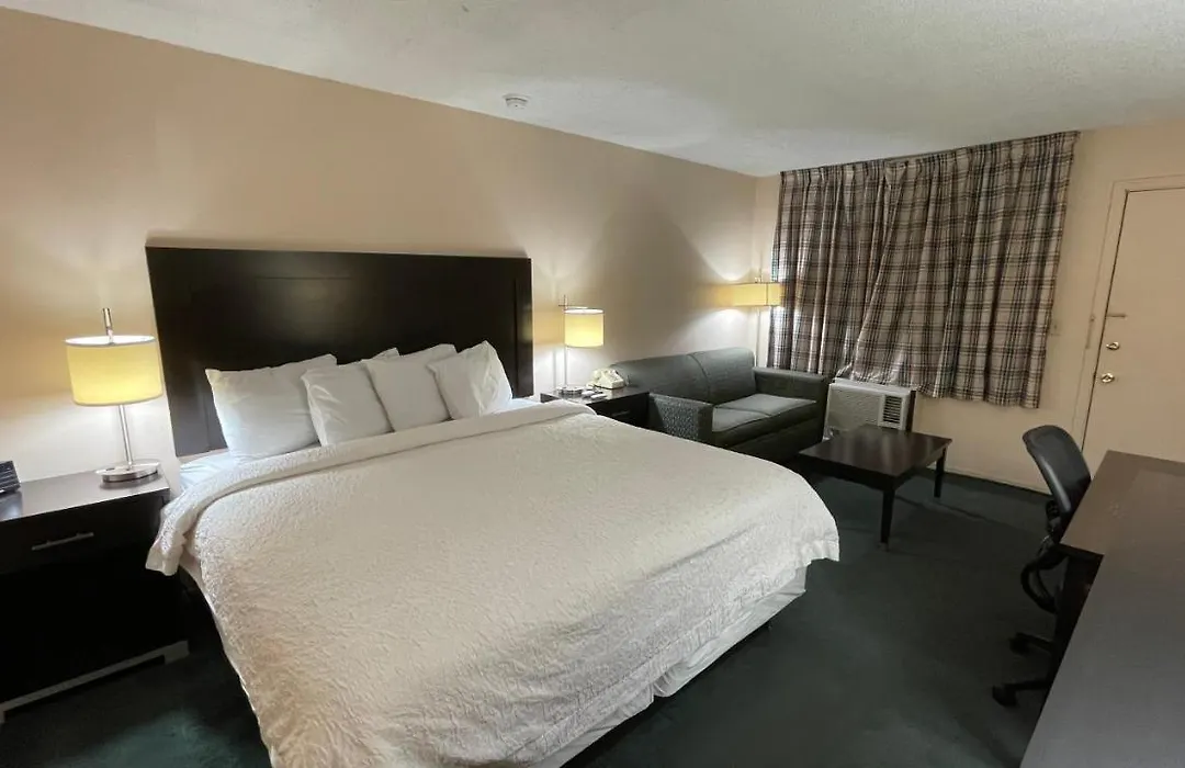 Slumber Inn Harrisonville-1