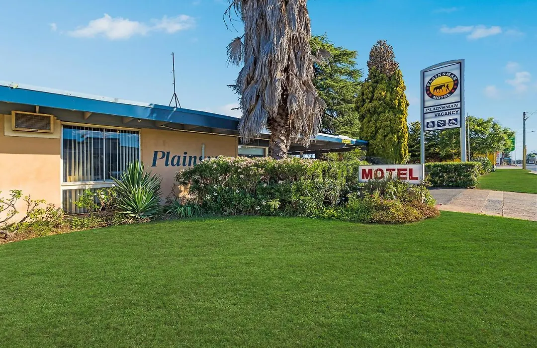 Plainsman Motel-1