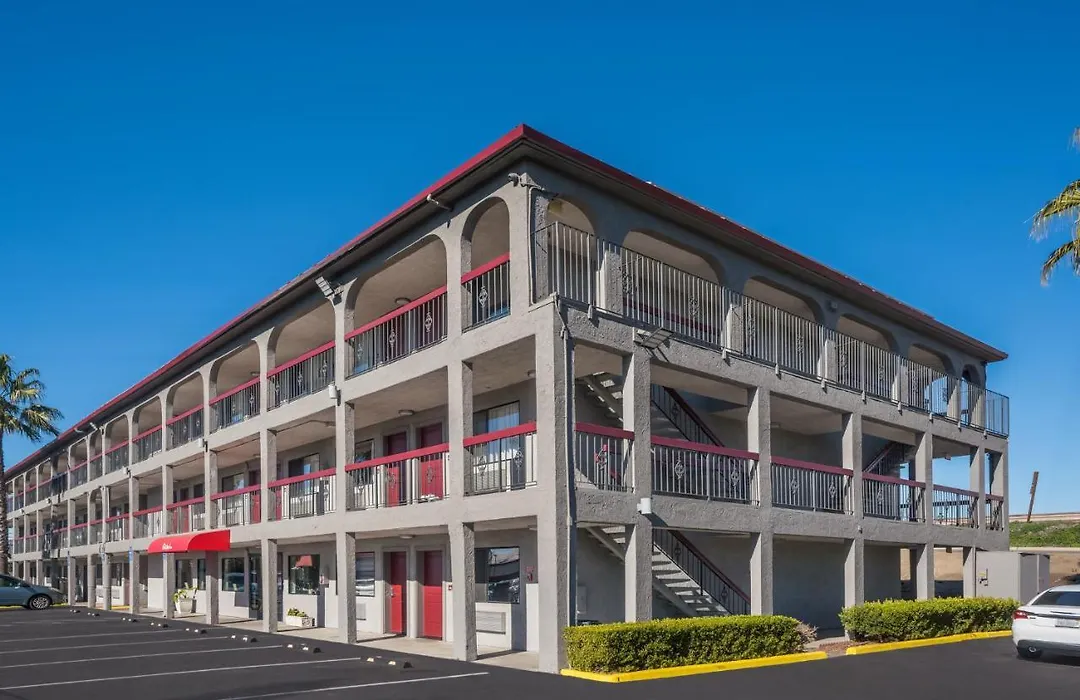 Red Roof Inn Stockton-1
