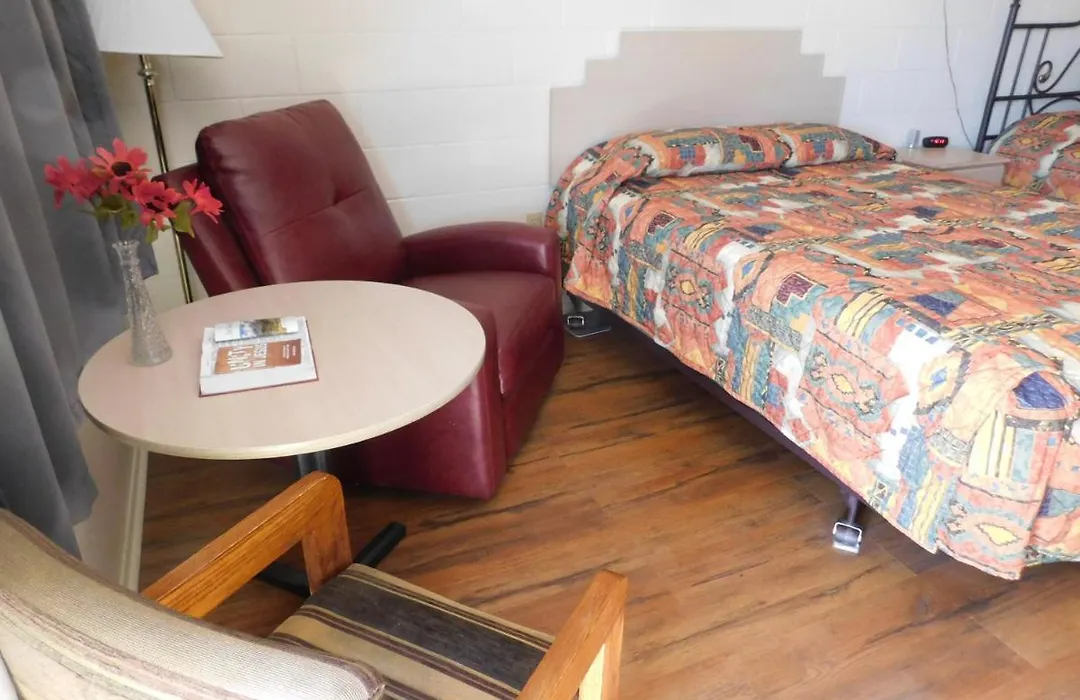 Royal Host Motel-1