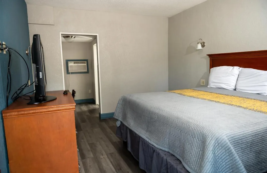 Riverside Inn And Suites-1
