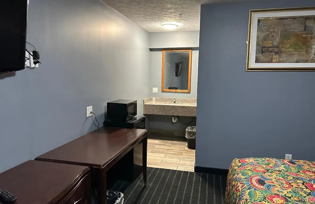 Marjon Motel-1