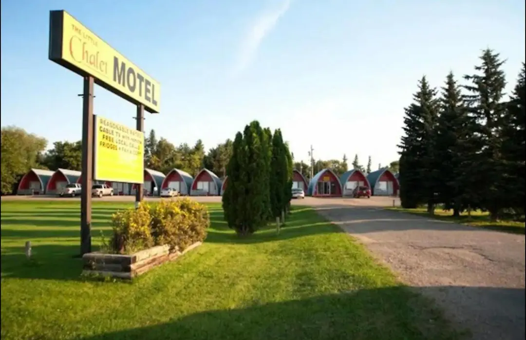 The Little Chalet Motel-1