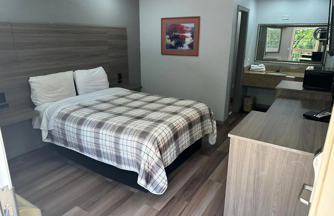 Budget Inn Express-1