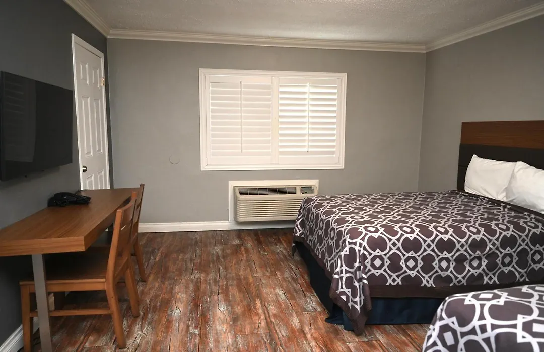 Hollywood Stars Inn-1