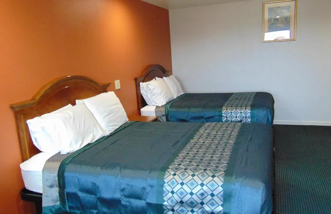 Corcoran Country Inn-1