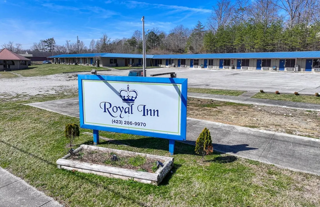 Royal Inn-1