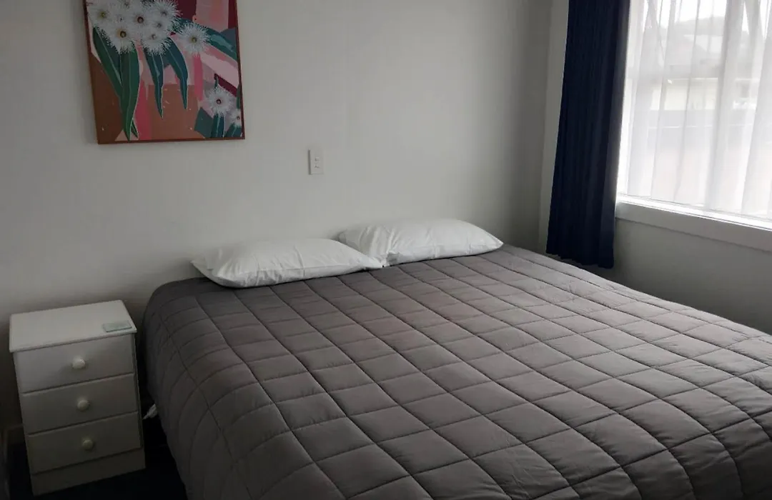 Queens Park Motels-1