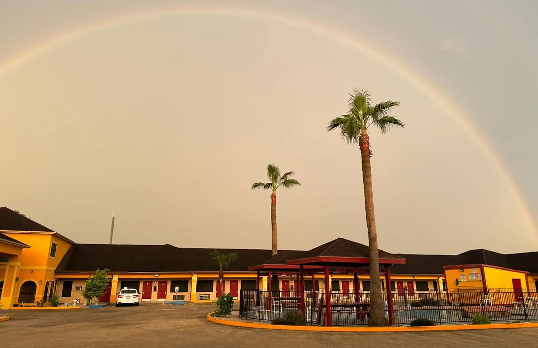 Los Fresnos Inn And Suites-1