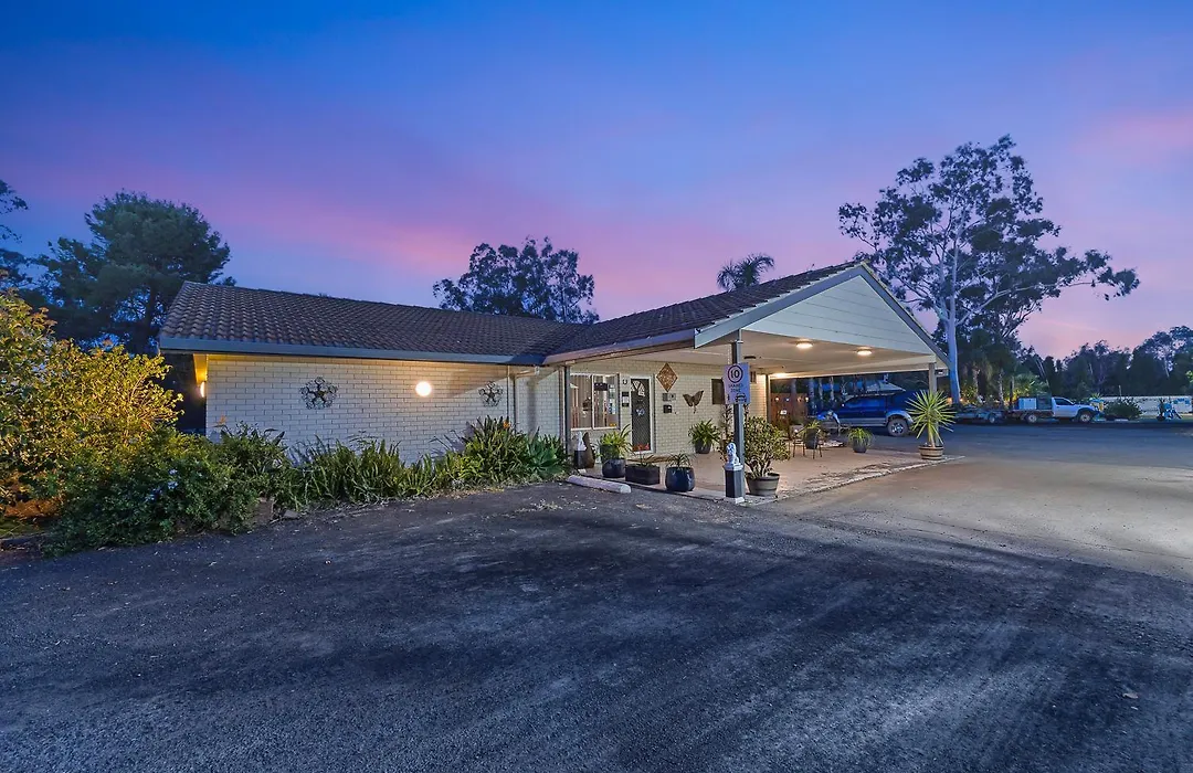 Castlereagh Motor Inn-1