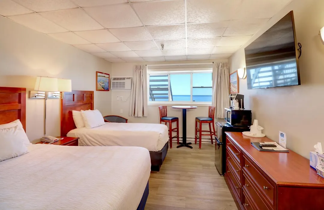 Atlantic Oceanfront Hotel, Wells Beach-1