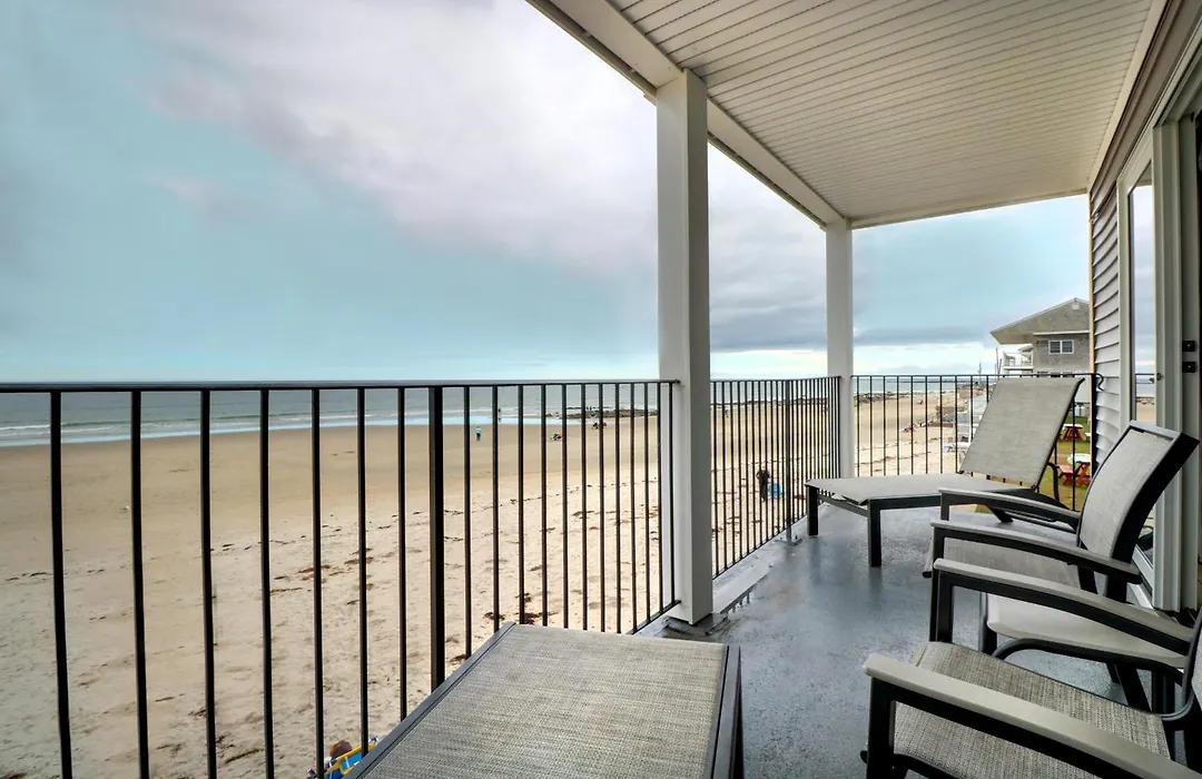 Atlantic Oceanfront Hotel, Wells Beach-1