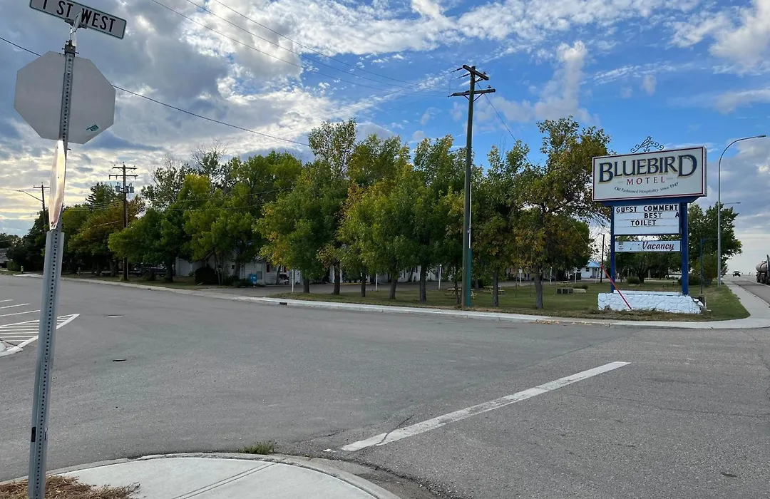Bluebird Motel-1