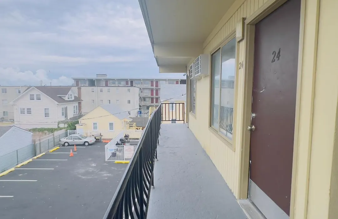 Dry Dock Motel-1