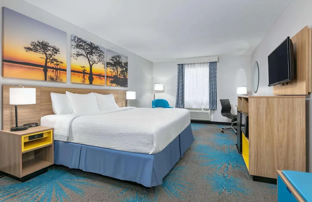 Days Inn & Suites By Wyndham Cabot-1