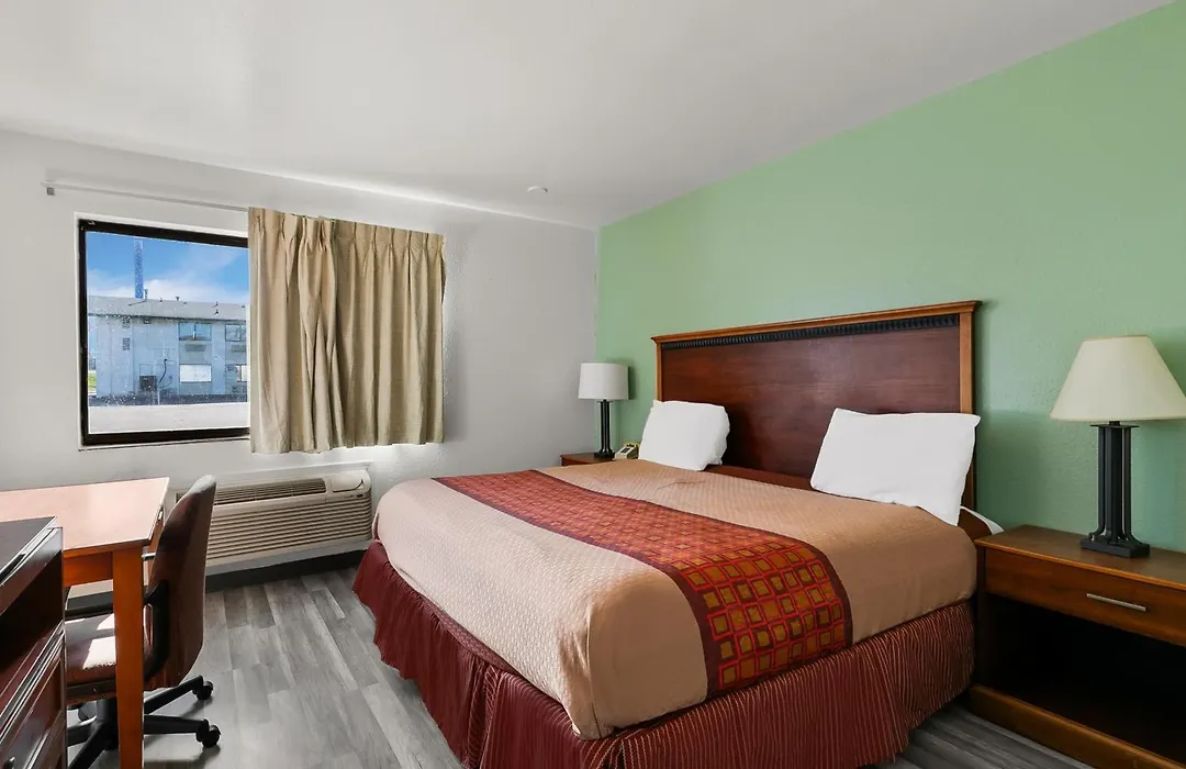 Americas Best Value Inn - Lincoln Airport-1