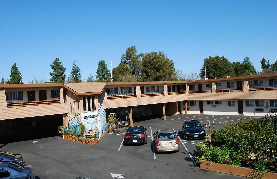 Stanford Motor Inn-1