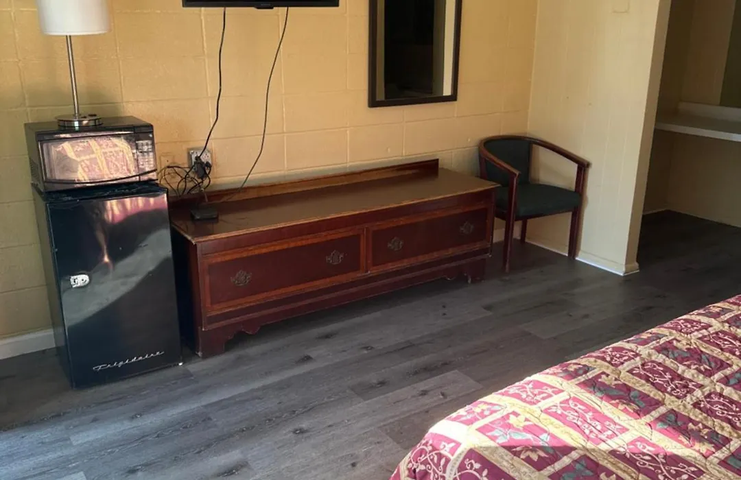 Economy Inn - Cullman-1