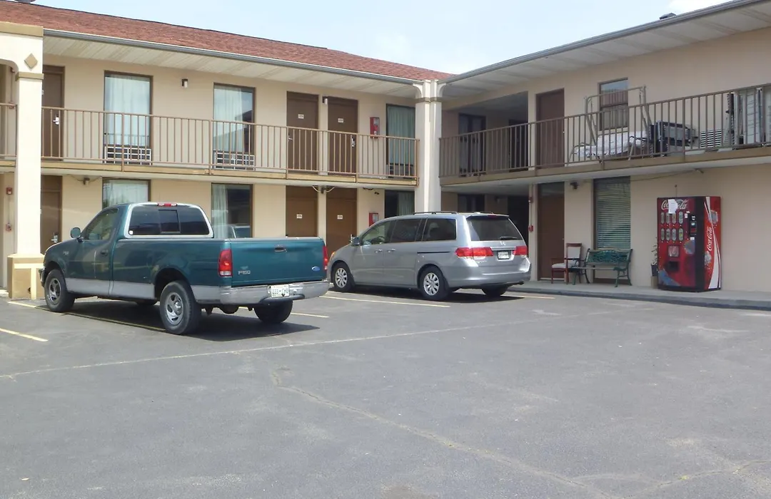 Parkway Inn-1