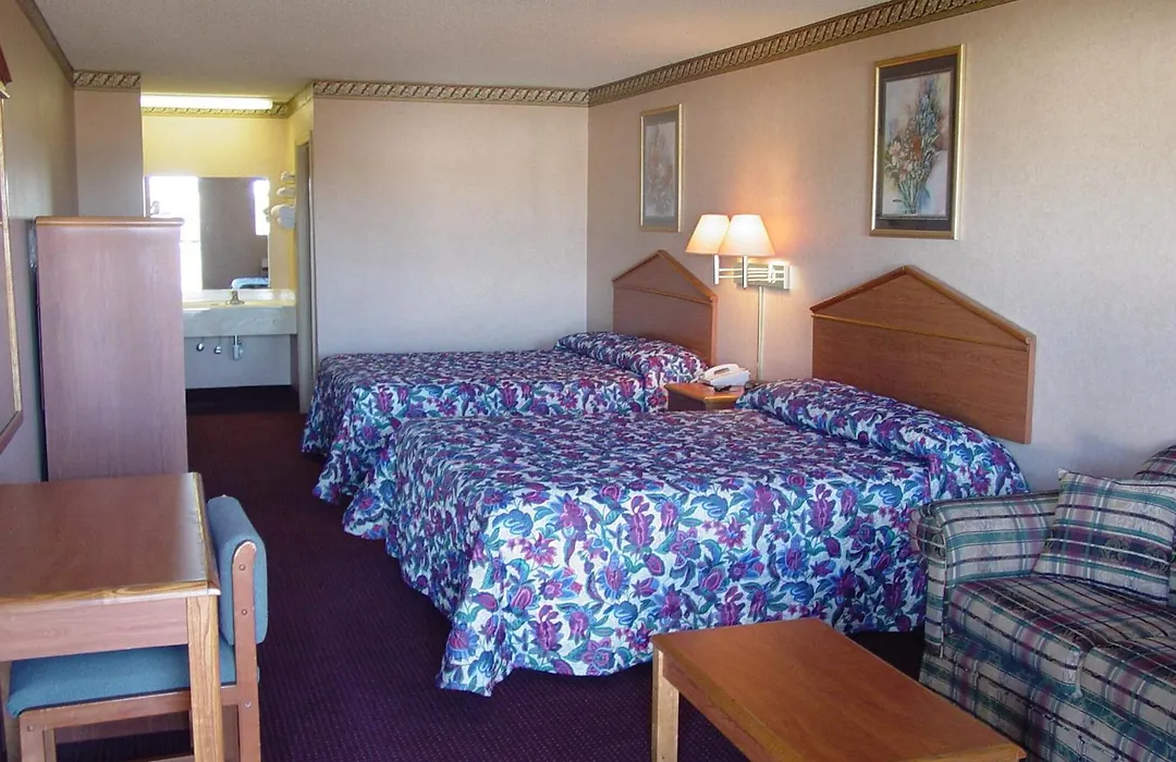 Garden Inn & Suites-1