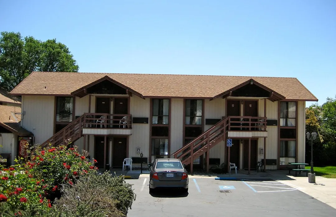 Jamestown Railtown Motel-1