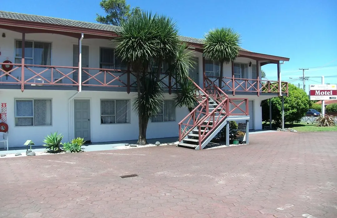Burgundy Rose Motel-1