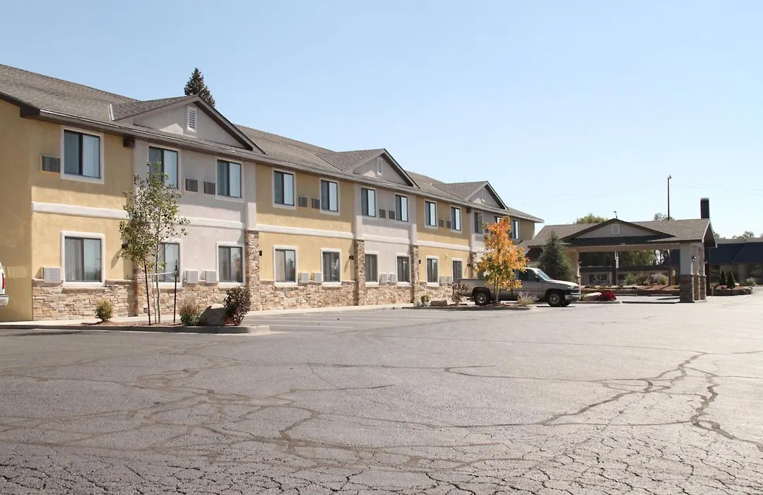 Super 8 By Wyndham Montrose-1