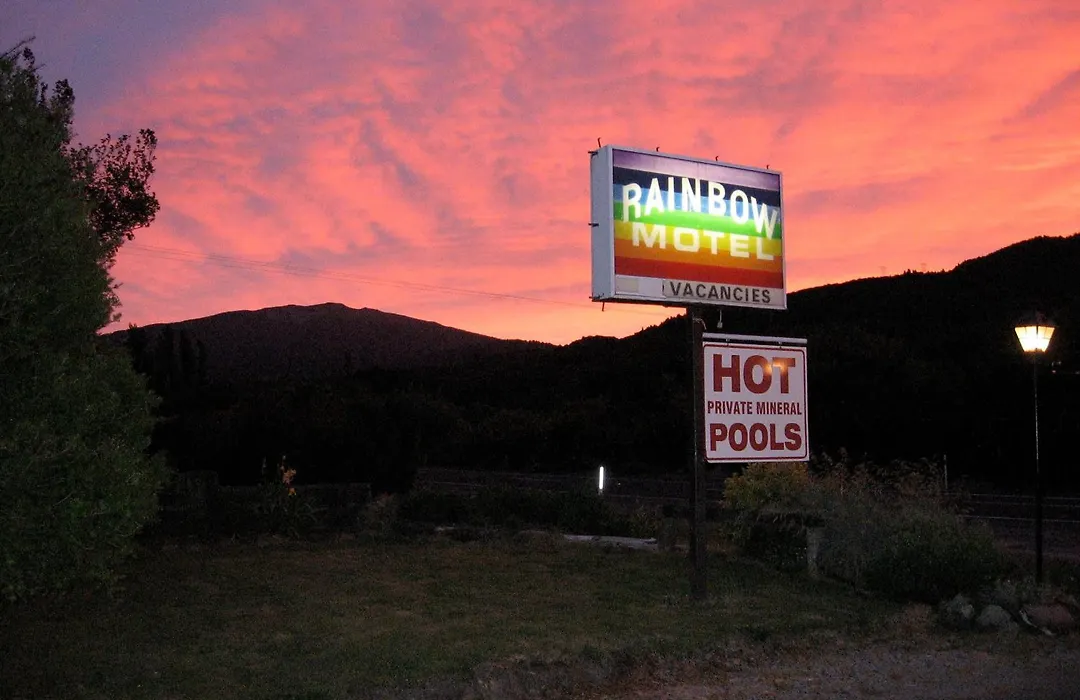 Rainbow Motel & Hot Pools-1