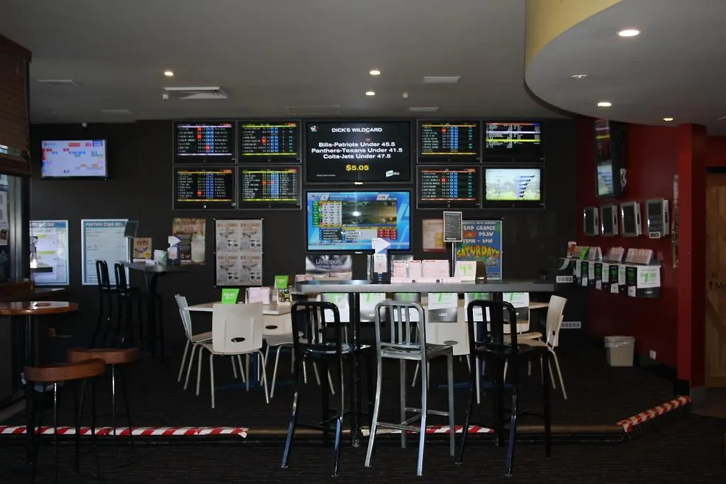 Commercial Hotel Nambour-1