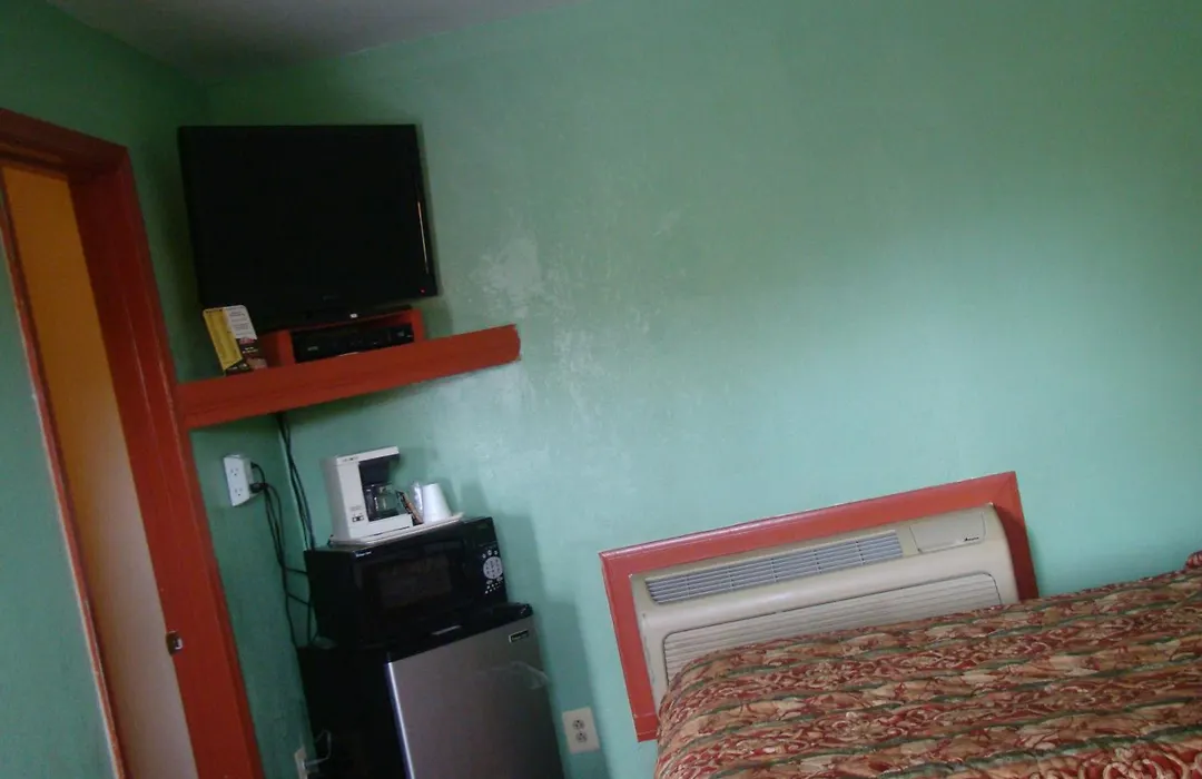 Budget Inn Mount Airy-1