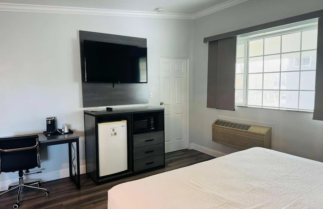 Surestay By Best Western Fresno Central-1