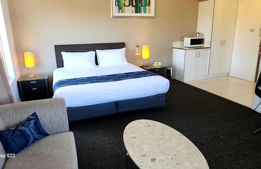 The Grand Motel-1