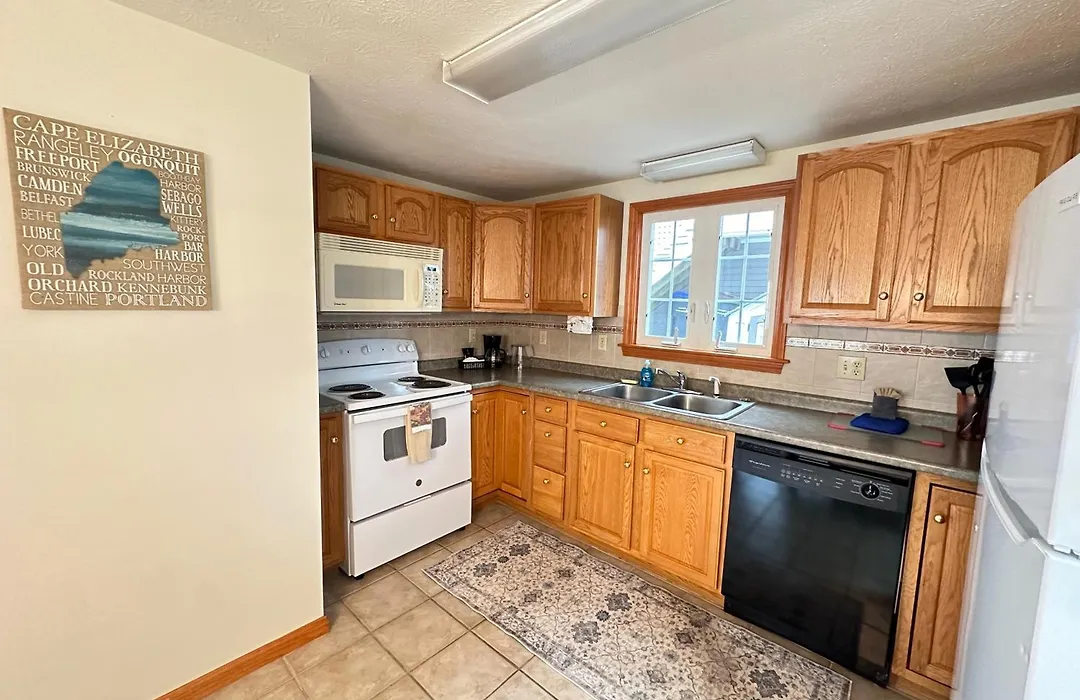 Abellona Inn & Suites-1